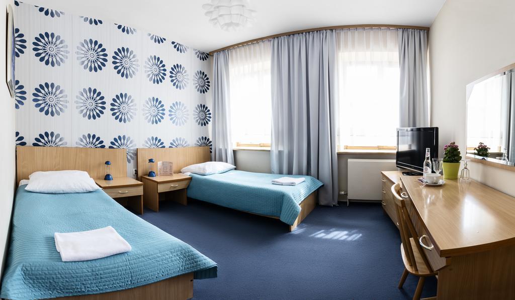 Hotel Piemont Pabianice Εξωτερικό φωτογραφία