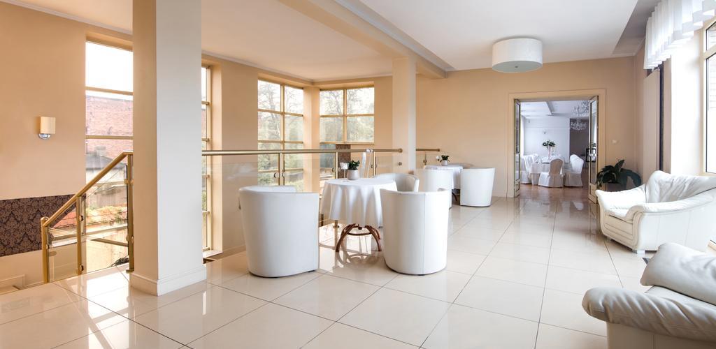 Hotel Piemont Pabianice Εξωτερικό φωτογραφία