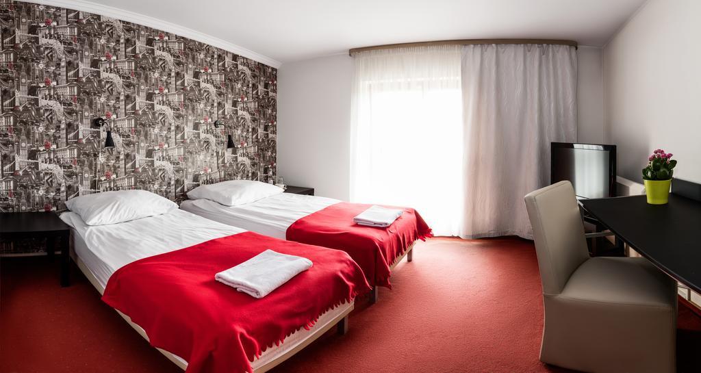 Hotel Piemont Pabianice Εξωτερικό φωτογραφία