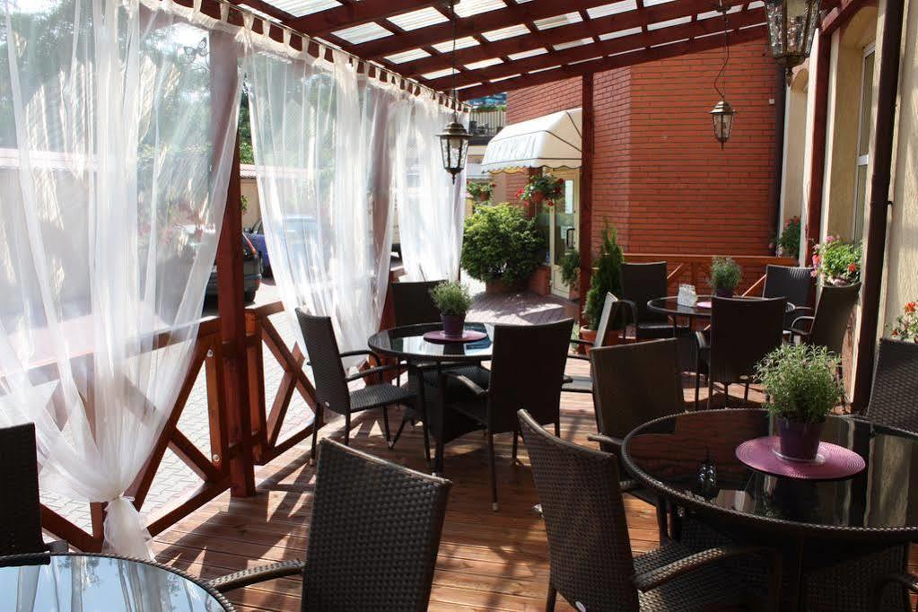 Hotel Piemont Pabianice Εξωτερικό φωτογραφία