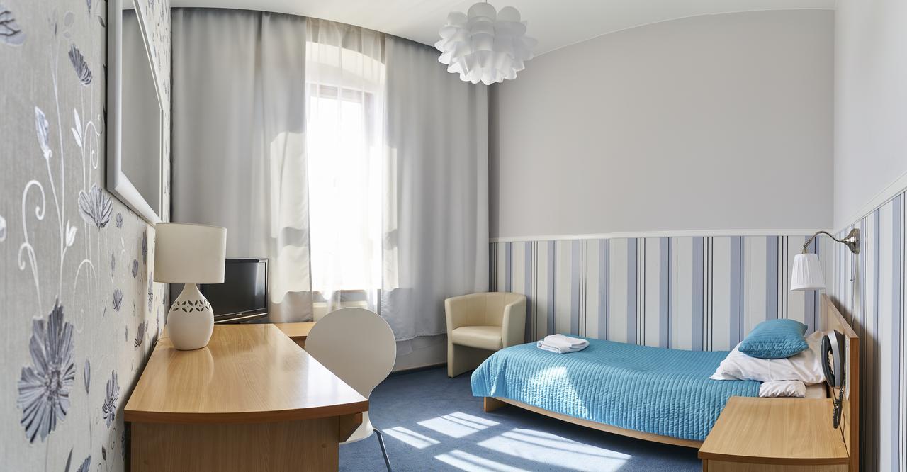 Hotel Piemont Pabianice Εξωτερικό φωτογραφία